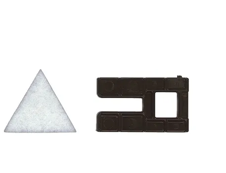 Spacer-plate Spacer plate usable as spacer in cast-resin straight-through joints